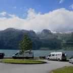 IMG 2171  Pic-nic Stelle und Aussichtspunkt über Soerfjorden an die RV13, Wir kaufften hier herrliche Kirschen