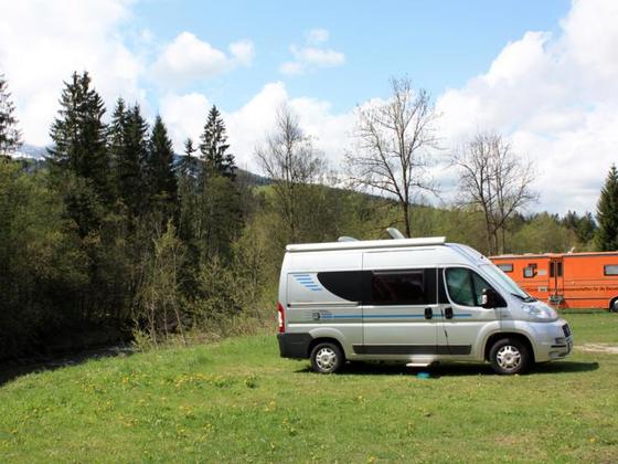 Lage direkt am Bach