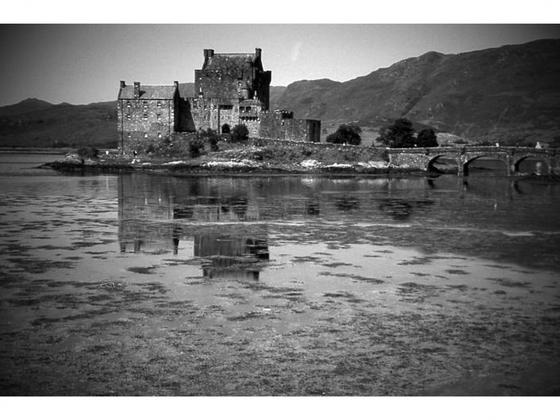 Das Highländer Castle(Eilean Donan Castle) in Schottland diente als Filmkulisse zu gleichnamigen Film