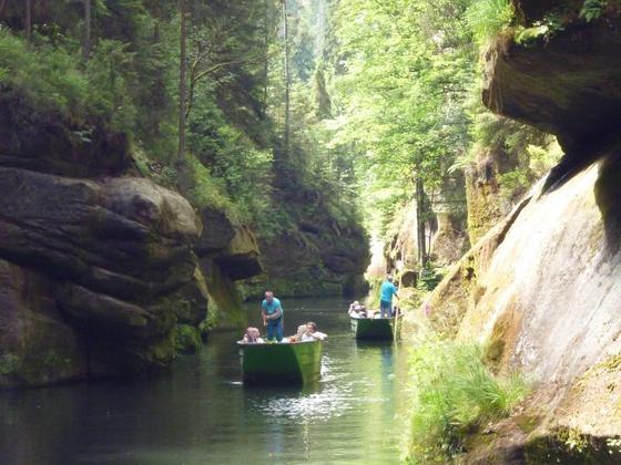 Bootsfahrt auf dem See in der "Edmundsklamm"