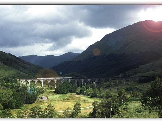 Glennfinnan Viadukt, bekannt aus den Harry Potter Filmen.